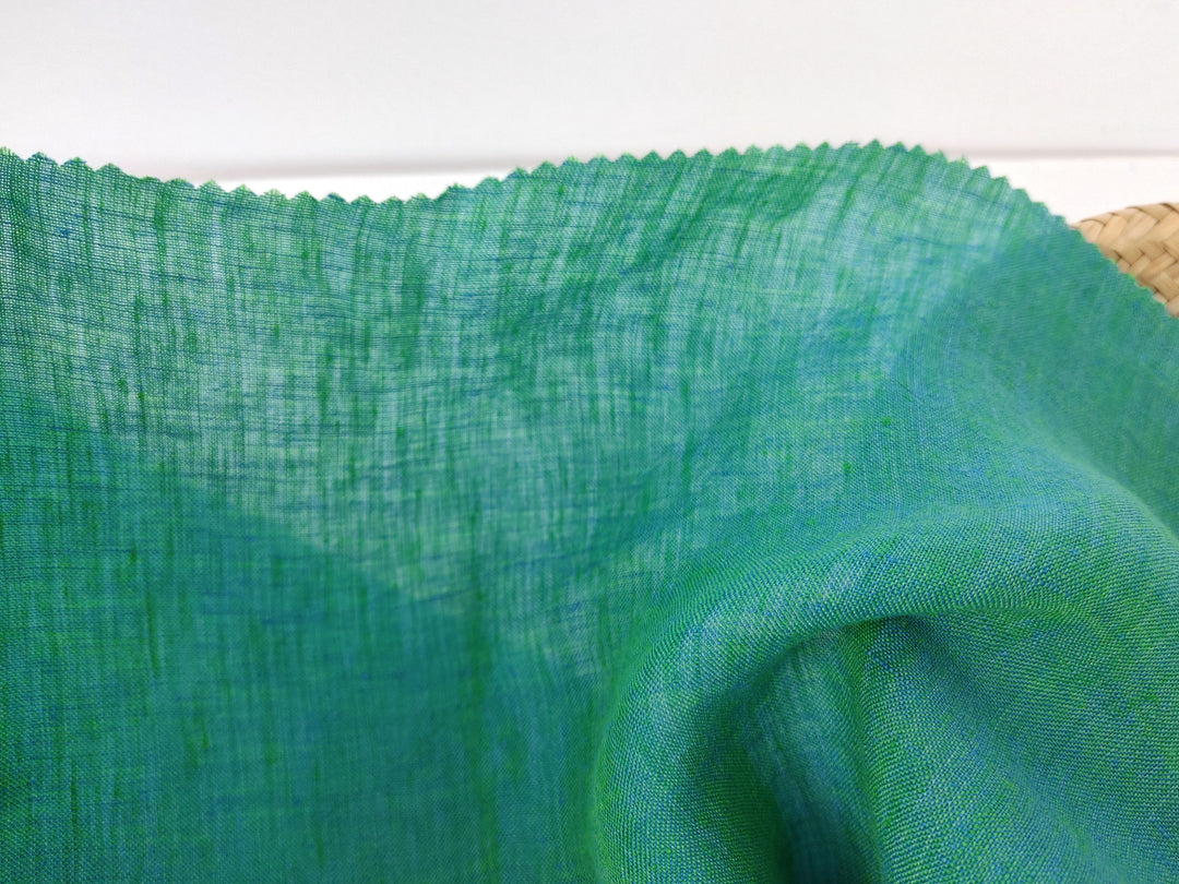 Lightweight 100% Linen Fabric - Green, 21s High-Twist Yarn, Two-Tone Effect 7929
