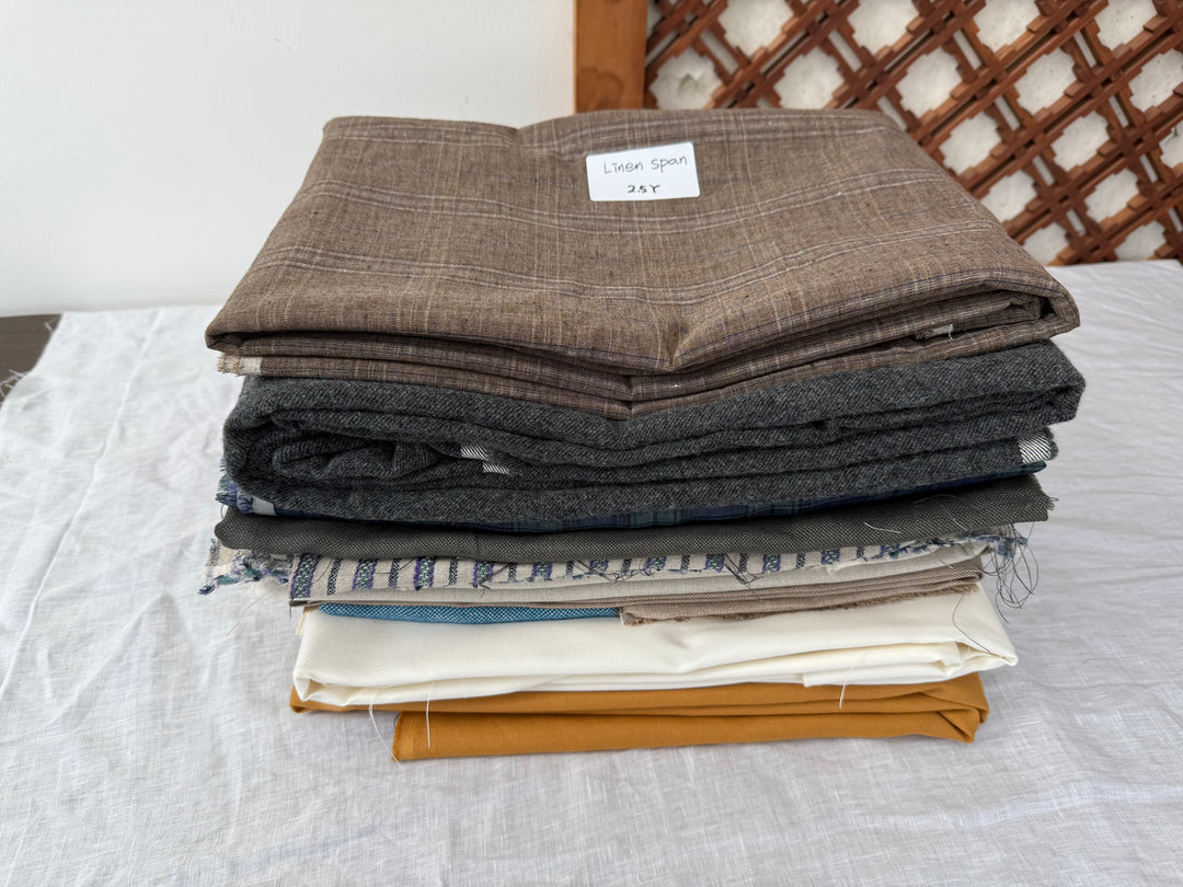 25 y of Woven Fabric of Linen - Surprise Box No.49