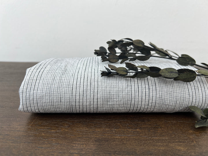 Grey Houndstooth Glen Plaid Linen Fabric – 100% Linen 8046 8500