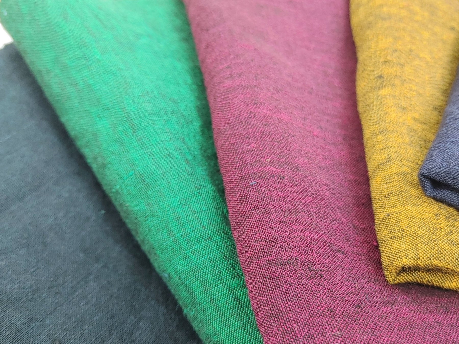 100% Linen Chambray Fabric, Light~Medium Weight, 2024 New Colorways ...